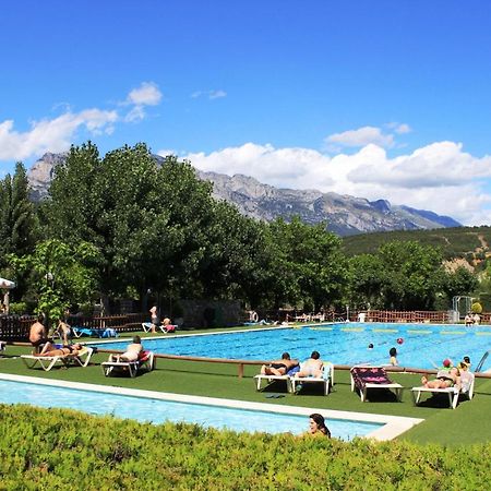 Bungalows Pena Montanesa Aínsa Екстериор снимка