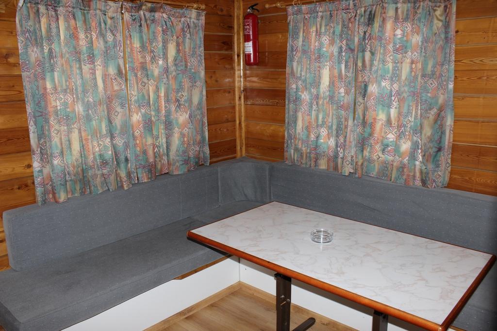 Bungalows Pena Montanesa Aínsa Стая снимка